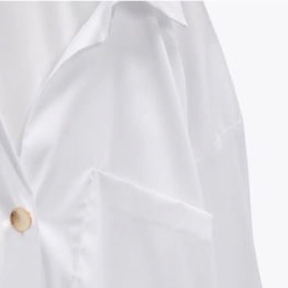 NWT. Zara White Long Blouse with Gold Buttons. Size M. - Picture 6 of 11